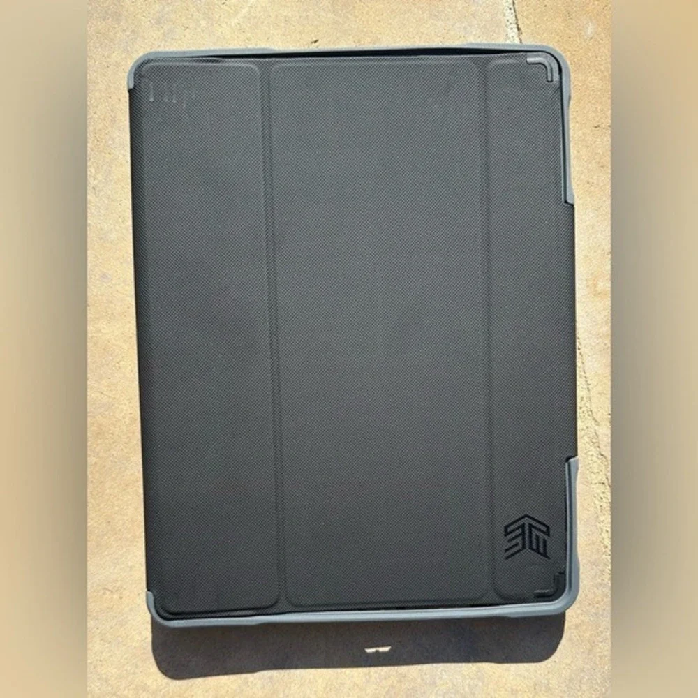 STM Dux Plus Duo 10.2